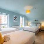 The Large Group House - Sleeps 28 펜션 골웨이