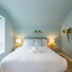 펜션 The Large Group House - Sleeps 28 *