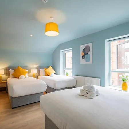 펜션 9br House - Walk To Eyre Square - Free Parking