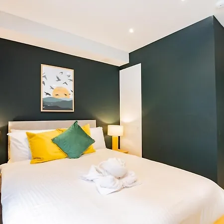 펜션 9br House - Walk To Eyre Square - Free Parking
