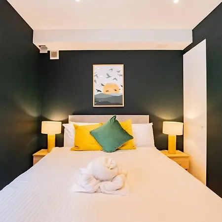 펜션 9br House - Walk To Eyre Square - Free Parking