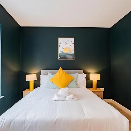 펜션 9br House - Walk To Eyre Square - Free Parking
