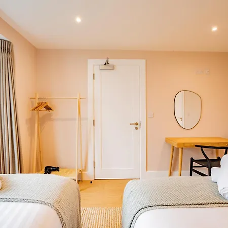 9br House - Walk To Eyre Square - Free Parking Galway