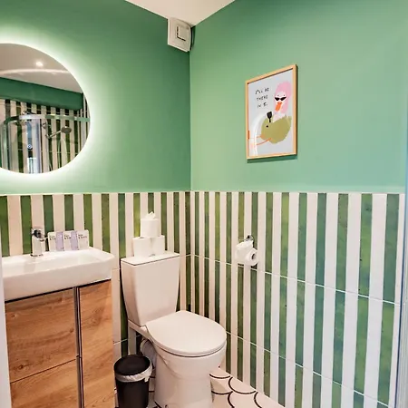 9br House - Walk To Eyre Square - Free Parking * Galway