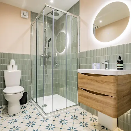 Tatil Evi 9br House - Walk To Eyre Square - Free Parking Galway