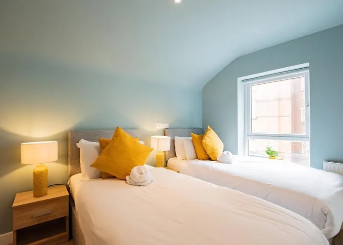 The Large Group House - Sleeps 25