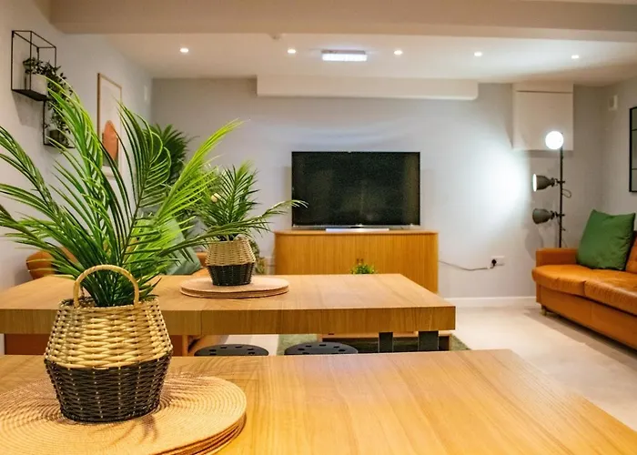 The Large Group House - Sleeps 25 * Galway